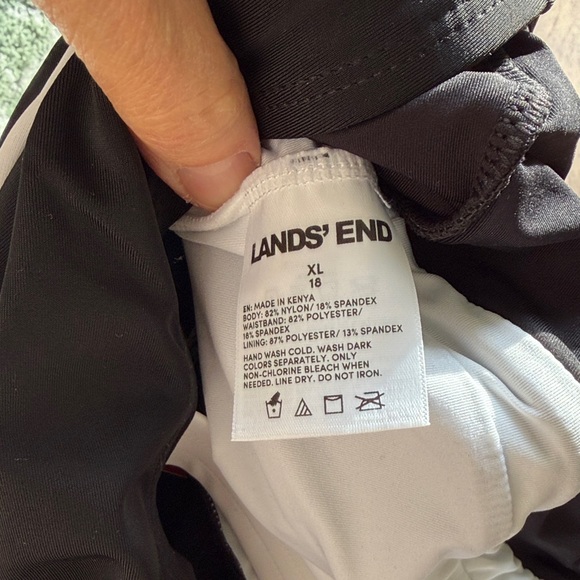 NWT Lands' End Black and White Women's Swim Dress One Piece. Size XL / 18 - Picture 6 of 10